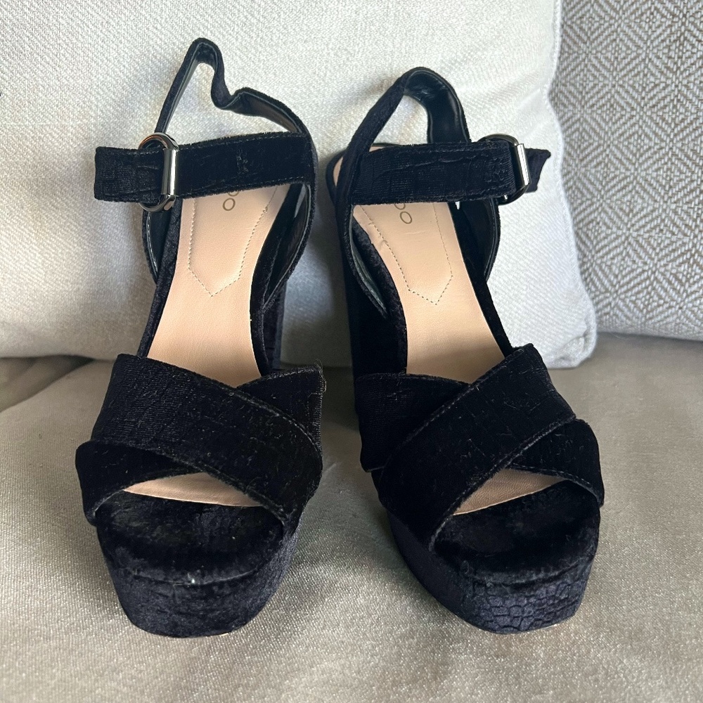Aldo velvet black shoes